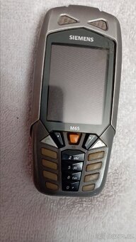 Tlačítkové mobily, spíše pro sběratele - 3