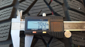 Téměř nové zimní pneu Uniroyal 225/60/18 XL, sada - 3