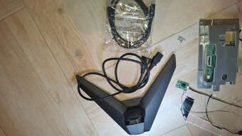 MSI monitor 27CQ6F na nahradní díly - 3