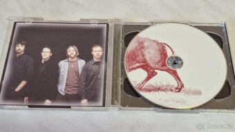 2 CD FOO FIGHTERS - In Your Honor. - 3