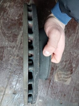 Přední brzdové kotouče sprinter 907 originál - 3