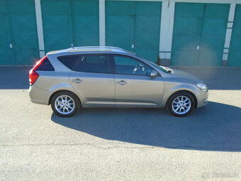 Kia Cee´d   1.6CRDi - 3