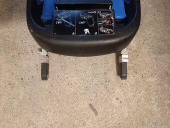 Isofix báze univerzální k vajíčkům - 3