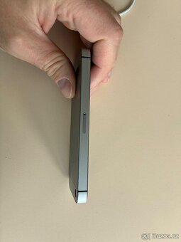 použitý Iphone SE - 3