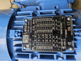 Elektromotor s převodovkou - 3
