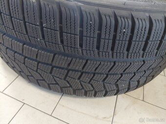 Prodám 1ks 245/40-21 100V Winter Icept Evo2-6mm - 3