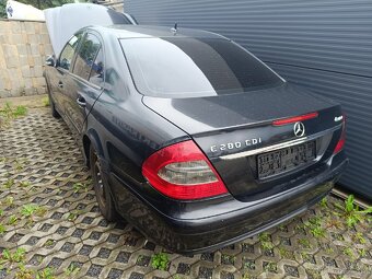 Mercedes benz - 3
