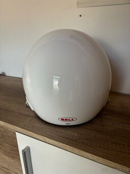 Závodní automobilová helma Bell - 3