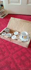 Prodám 12 dílnou sadu hrníčků s podšálkem, kytičky, nové, ne - 3