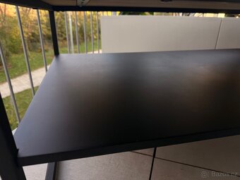 Prodám konferenční stolek – dubový masiv & černá ocel - 3