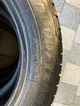 235/55 R18 zimní pneu Good Year - SUV - 3