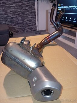 Yamaha MT-07 originální výfuk - 3