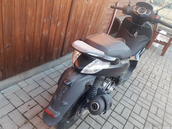 Piaggio Beverly 125 i.e. - 3