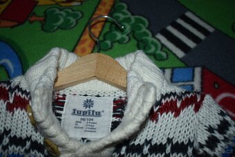 Prodám dětský svetr - 3