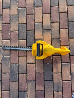 Nůžky na živý plot - 3