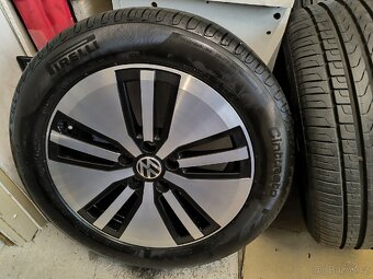 ALU kola Passat Superb 5x112 r17, Originál,+TPMS,Pirelli 98% - 3