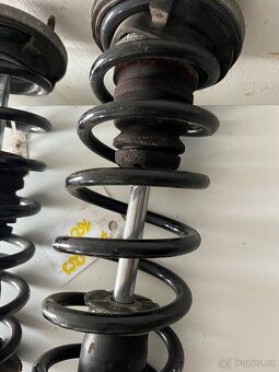 BMW F10 zadní tlumiče - 3