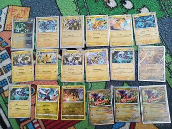 Pokémon kartičky hvězdička - 3