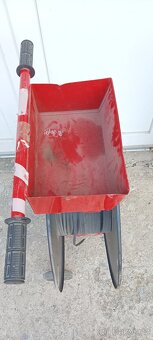 Průmyslový odvíječ vázací pásky - 3