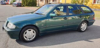Mercedes-Benz Třídy C C 240T - 3