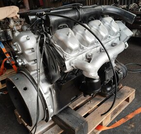 Motor Tatra 138 - 3