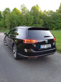 VW Passat Variant R-line 2.0 TDI DSG 176kW Webasto 4 Motion - 3