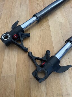 Přední tlumiče Showa Ducati Streetfighter V2 - 3