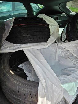Prodej nových pneu: Goodyear Eagle F1 SuperSport 255/35 R20 - 3