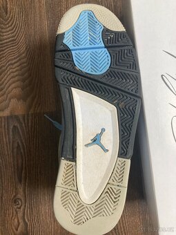 Nike Air Jordan 4 Retro - 3