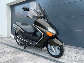 YAMAHA Majesty 125 - 3