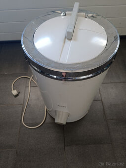 Ždímačka AEG - 3