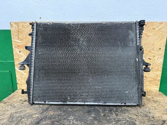 CHLADIČ VODY AUDI Q7 / VW TOUAREG 3.0 TDI 7L6121253A - 3