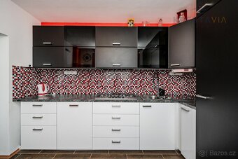 Nadstandartní byt 3+1, 78m2, s 2 wc, sprchovým koutem i vano - 3