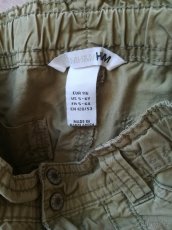 Dívčí khaki zelené letní kraťase - 3/4, H&M 116 - 3