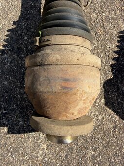 VW T5 2.5 tdi 96 kw - predni poloosy - 3