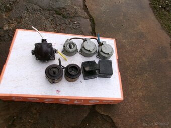 staré elektro zásuvky - 3