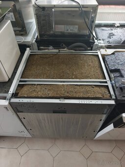 Myčka vestavba 60cm Whilrpool ADG 7995, 12sad, záruka 1/2r - 3