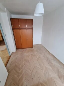 Pronájem bytu 3+1, s balkónem + komora, 70m2 - 3