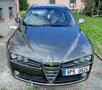 Alfa 159 Náhradní díly auto prodám v celku - 3