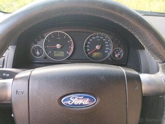 Ford Mondeo 1.8 benzín - 3
