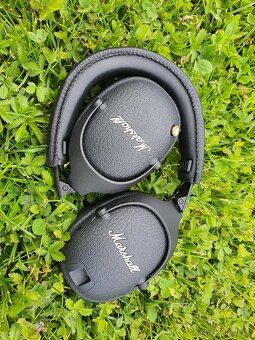 Marshall Monitor II A.N.C.
- 3