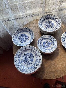 Porcelánové nádobí Zweibelmuster - 3