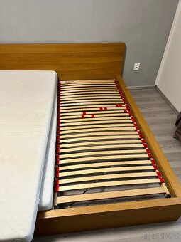 Postel včetně matrací 180cm - 3