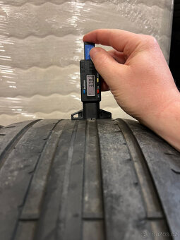 235/40R19 96Y letní pneu 2 kusy - 3
