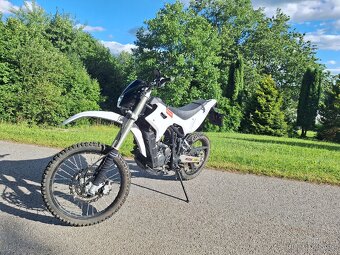 Yuki 125i SE - 3