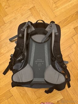 Deuter Futura 28 AC Turisticky batoh. - 3