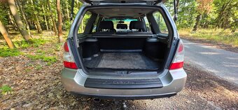 Subaru Forester SG5 2.0 116kW - 3