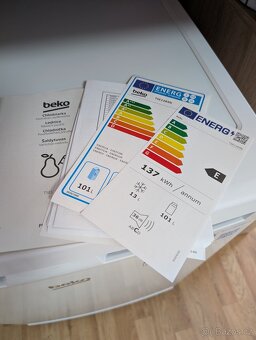 Prodám lednici 101L + 13L mrazák - 3