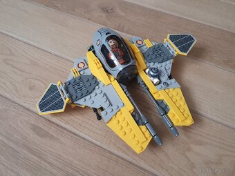 Lego Star Wars 75281 Anakin's Jedi Interceptor - 3