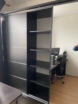Šatní skříň - 3